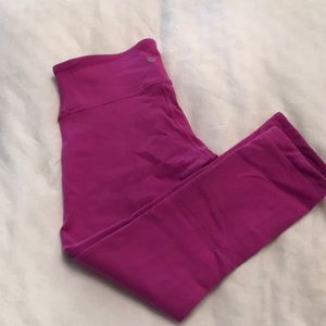 Lulu lemon wunder under crops! Never worn